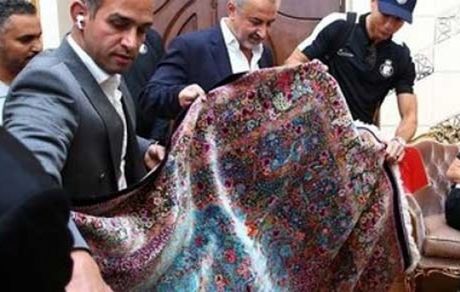 قیمت فرش اهدایی پرسپولیس به کریس رونالدو کم کم ۳ میلیارد تومان
