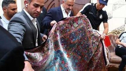 قیمت فرش اهدایی پرسپولیس به کریس رونالدو کم کم ۳ میلیارد تومان