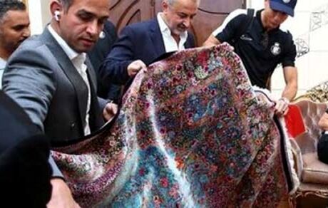 قیمت فرش اهدایی پرسپولیس به کریس رونالدو کم کم ۳ میلیارد تومان