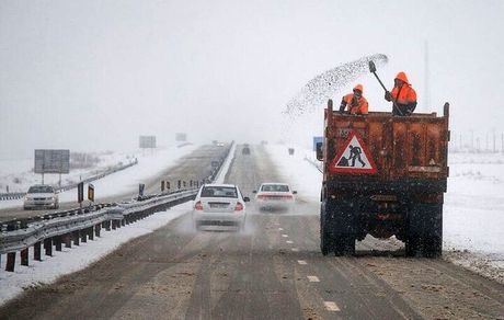 برف و کولاک در آذربایجان‌شرقی