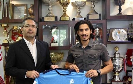 وینگر سابق استقلال به پیکان پیوست