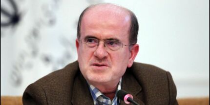 
لاهوتی: مجلس توزیع درآمد حاصل از بنزین بین مردم را بررسی کند
