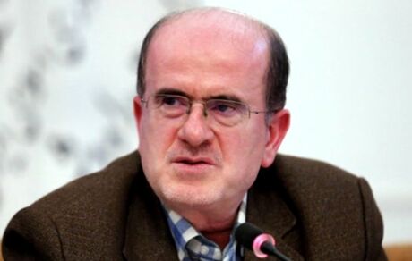 
لاهوتی: مجلس توزیع درآمد حاصل از بنزین بین مردم را بررسی کند
