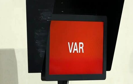 فیفا برخی قوانین VAR را تغییر می‌دهد