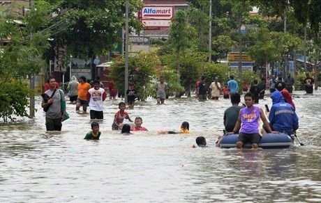 ۴۰ هزار نفر در اندونزی بدلیل سیل خانه خود را ترک کردند
