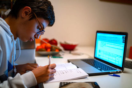 اعلام زمان پخش برنامه های درسی «مدرسه تلویزیونی»