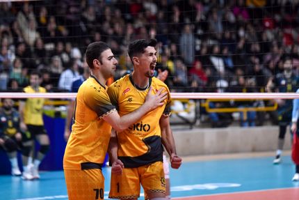 سقوط شهرداری ارومیه و پیکان در لیگ برتر والیبال / فولاد سیرجان و شهداب یزد همچنان در صدر