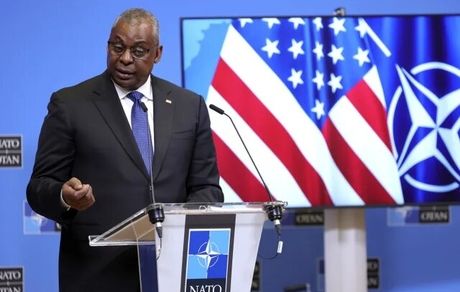 پولیتیکو: آمریکا تا دسامبر می‌تواند بمب هسته‌ای ارتقا یافته در اروپا مستقر کند