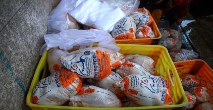 هشدار اتحادیه مرغداران: تاریخ انقضای مرغ‌های وارداتی رو به اتمام است