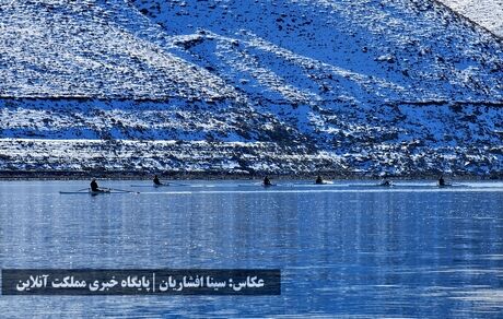 تلاش گرم پاروزنان تیم ملی روئینگ بانوان در سرمای ارومیه + تصاویر