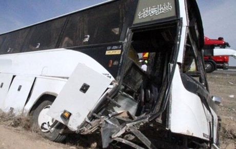 خروج اتوبوس از جاده در محور فردوس بشرویه / سه نفر مصدوم شدند