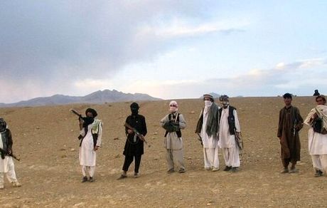 طالبان: اگر آمریکا در کشورهای منطقه پایگاه بسازد، خاموش نخواهیم بود