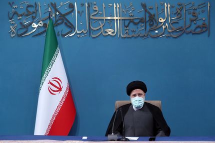 دشمنان با استفاده از شبکه‌های ماهواره‌ای و مجازی استقامت فرهنگی و مبانی ارزشی و دینی جامعه را هدف گرفته‌اند