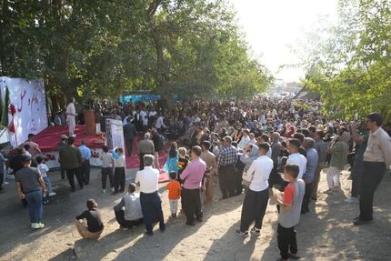 پایان اولین جشنواره بادام و عسل در روستای گندآباد