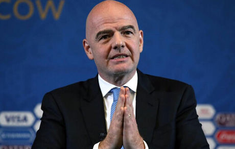 رئیس فیفا آب پاکی را روی دست مخالفان برگزاری لیگ ریخت