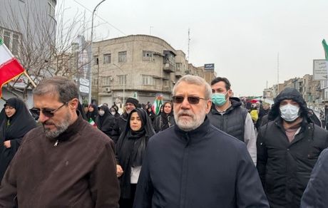 لاریجانی در راهپیمایی روز قدس دیده شد