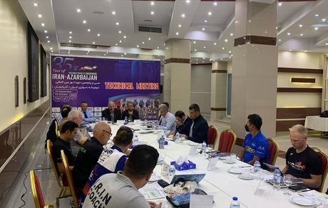 چند ساعت تا آغاز بزرگترین تور دوچرخه سواری خاورمیانه: شرکت‌کنندگان نصف شدند / سایت از دسترس خارج شد