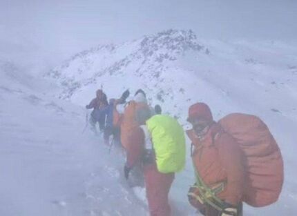 کوهنوردان گرفتار در ارتفاعات شهرستان اشنویه نجات یافتند