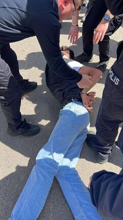دستگیری یک جوان با حمل سلاح در نزدیکی مدرسه‌ای در ترکیه
