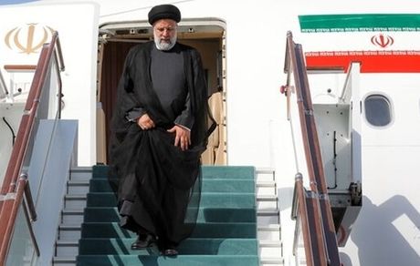 رئیس جمهور وارد خراسان جنوبی شد