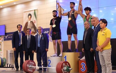 آذربایجان‌غربی صدرنشین روز نخست مسابقات وزنه برداری قهرمانی جوانان کشور