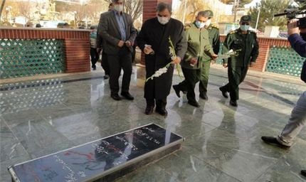 دولت‌های شخصی و جناحی سم مهلک اداره کشور است