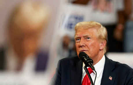 ترامپ: موفقیت ایران را دوست دارم