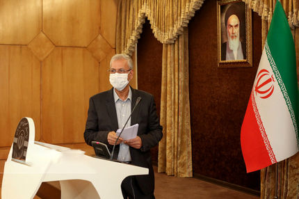 کنایه علی ربیعی به احمدی نژاد