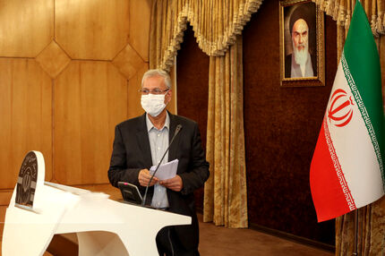 کنایه علی ربیعی به احمدی نژاد