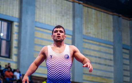 استقلال قم قهرمان لیگ برتر کشتی فرنگی شد