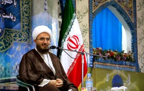 مصلاهای نماز جمعه نباید برای تکمیل شدن معطل اعتبار بمانند