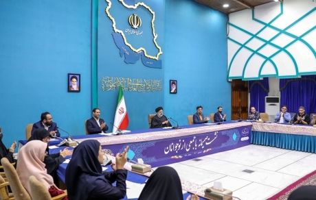 گره‌های ذهنی نسل جوان باید رفع شود تا یک شبهه تبدیل به مسئله لاینحل نشود