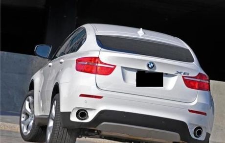 کشف خودروی بی‌ام‌و X6 قاچاق در اصفهان