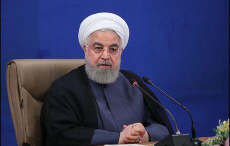 روحانی: حداقل تا پایان سال با کرونا درگیر هستیم