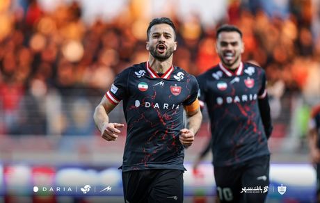 سفر به کانادا باعث لغو قرارداد سروش رفیعی با پرسپولیس شد