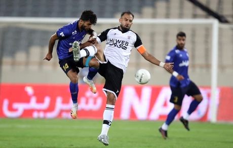 بازی استقلال و هوادار سرانجام لغو شد