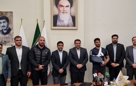 سه کشتی‌گیر مدال‌آور کارمند بانک شدند