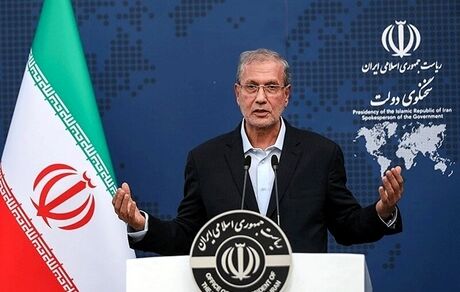 ربیعی:  بازگشایی اماکن مذهبی ،رستوران‌ها و آرایشگاه‌ها بعد از ماه رمضان/محدودیت‌های تجمعی ادامه دارد