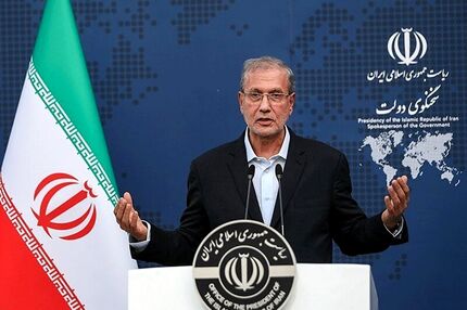 ربیعی:  بازگشایی اماکن مذهبی ،رستوران‌ها و آرایشگاه‌ها بعد از ماه رمضان/محدودیت‌های تجمعی ادامه دارد