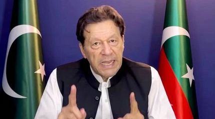 توییت عمران خان: پلیس خانه‌ام را محاصره کرده است
