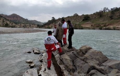 غرق شدن گردشگر ۳۸ ساله در زاینده رود