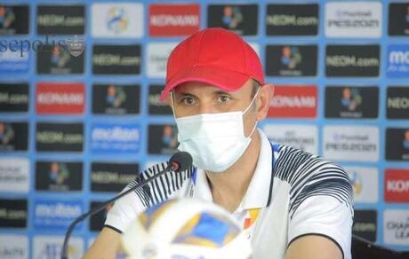 در گروه پنج، فقط پرسپولیس، واکسن کرونا نزده است