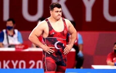 محرومیت قهرمان کشتی فرنگی جهان از المپیک پاریس بدلیل دوپینگ