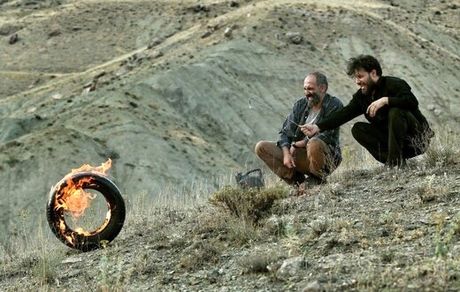 ترکی حرف زدن جواد عزتی در فیلم جدید نیکی کریمی