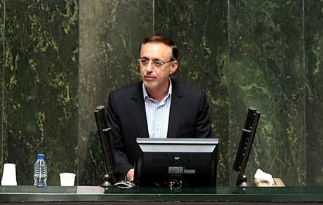 وعده جدید نماینده مجلس: حقوق کارمندان دولت بیشتر می‌شود