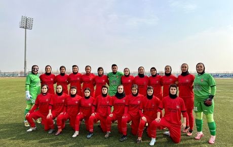 لیگ دسته دو فوتبال بانوان: تراکتور و استقلال صعود کردند / نماینده ارومیه با بدشانسی حذف شد