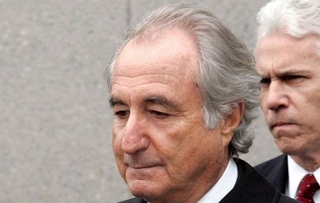 درگذشت بزرگترین کلاهبردار مالی تاریخ در زندان