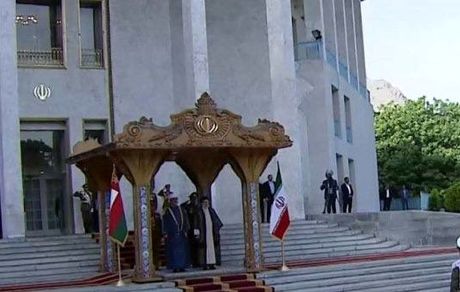 استقبال رسمی رئیس جمهور از سلطان عمان