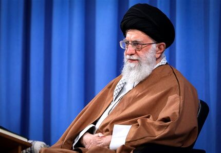 رهبر انقلاب خطاب به داوطلبان نمایندگی مجلس: اگر توان مدیریت ندارید مسئولیت نپذیرید