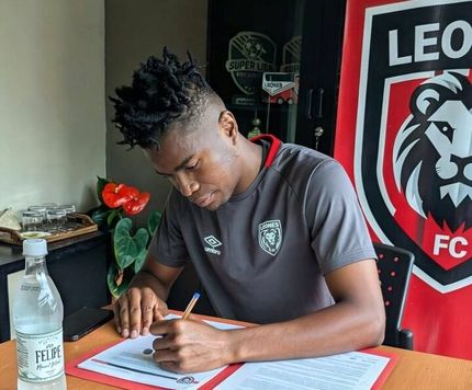 مدافع اکوادوری چادرملو اردکان در لیگ برتر فوتبال ایران جدا شد